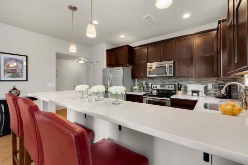 Modern Townhome Steps from the Brewery District! - image 25