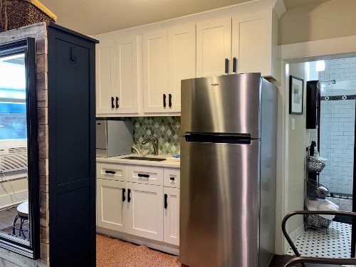 The Chic Guest Retreat in Old Town near CSU! - image 4