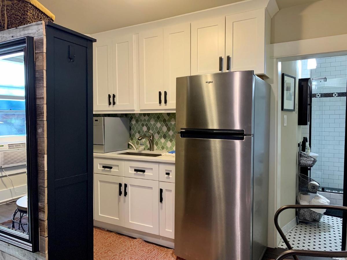 The Chic Guest Retreat in Old Town near CSU! - image 4