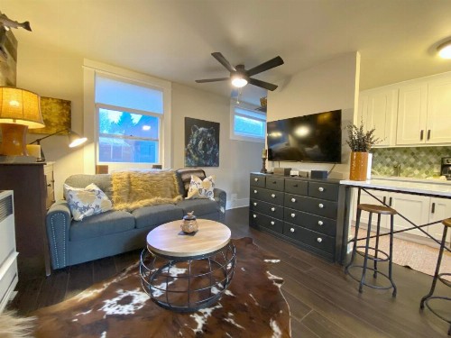 The Chic Guest Retreat in Old Town near CSU! - image 6
