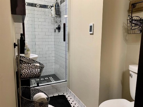 The Chic Guest Retreat in Old Town near CSU! - image 8