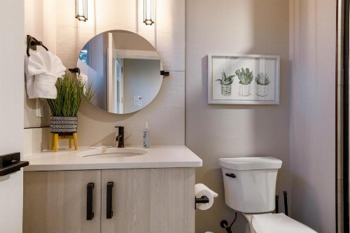 Urban Townhome near Old Town Breweries & River! - image 16