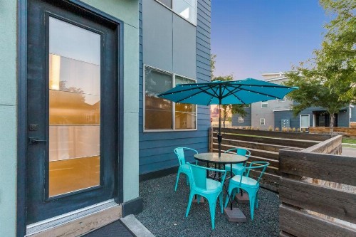 Urban Townhome near Old Town Breweries & River! - image 23