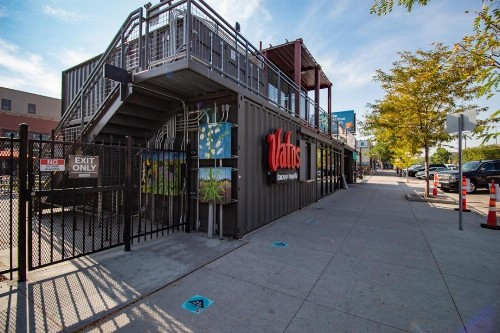 Urban Townhome near Old Town Breweries & River! - image 25