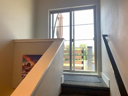 Urban Townhome near Old Town Breweries & River! - image 30