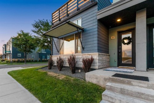 Urban Townhome near Old Town Breweries & River! - image 31