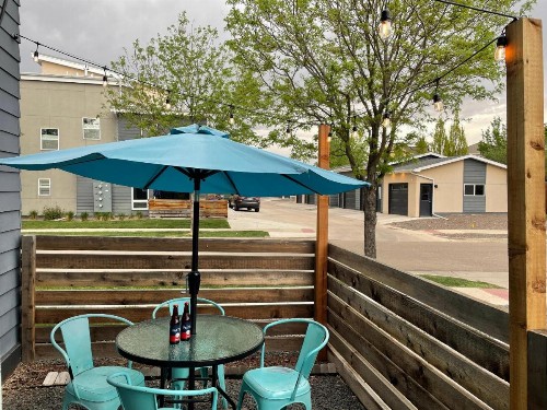 Urban Townhome near Old Town Breweries & River! - image 38