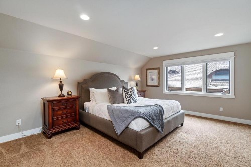 Outstanding Home with Incredible Views - image 15
