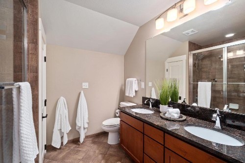 Outstanding Home with Incredible Views - image 19