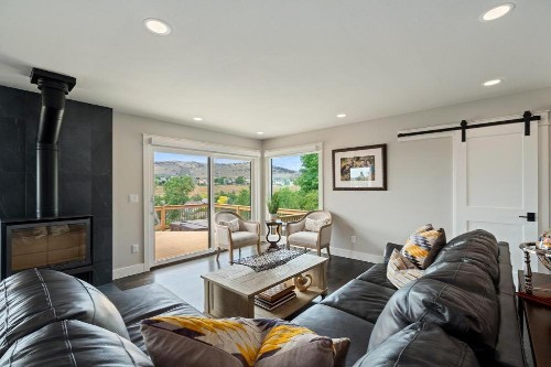 Outstanding Home with Incredible Views - image 4