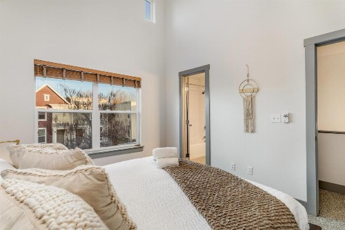 Old Town North Jewel! Near Breweries & River! - image 37