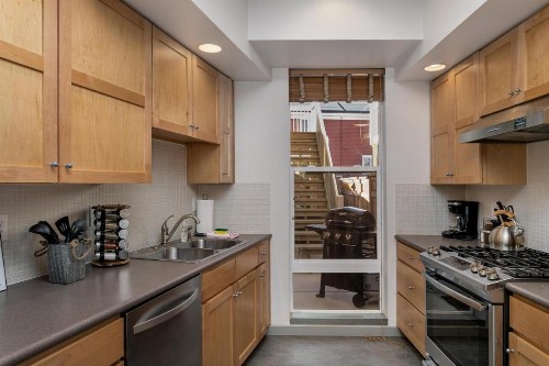 Old Town North Jewel! Near Breweries & River! - image 38