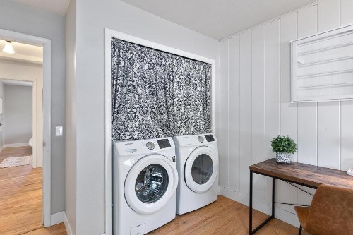 Fun & Funky Family-Friendly home near Old Town! - image 11