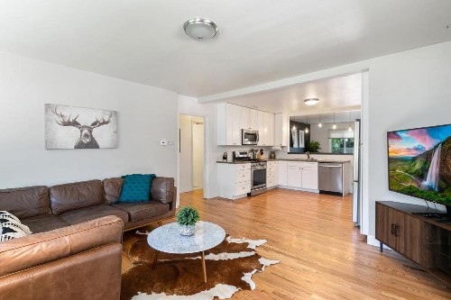 Fun & Funky Family-Friendly home near Old Town! - image 21