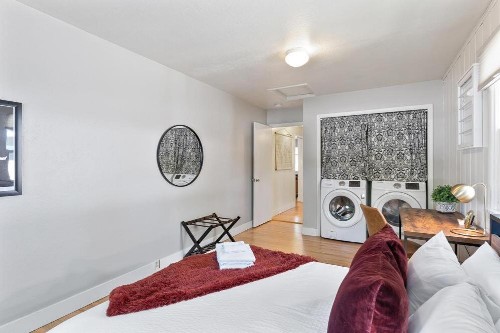 Fun & Funky Family-Friendly home near Old Town! - image 31