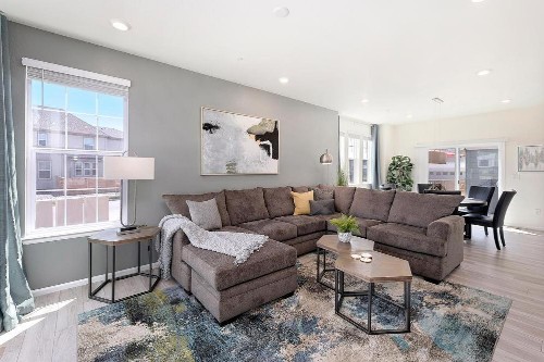 403 Zeppelin Way