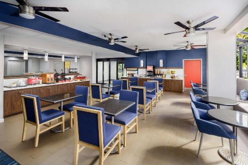 Hampton Inn Ft. Lauderdale-Cypress Creek - image 12