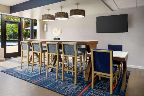 Hampton Inn Ft. Lauderdale-Cypress Creek - image 5