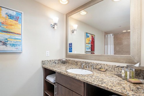 GALLERYone - a DoubleTree Suites by Hilton Hotel - image 14