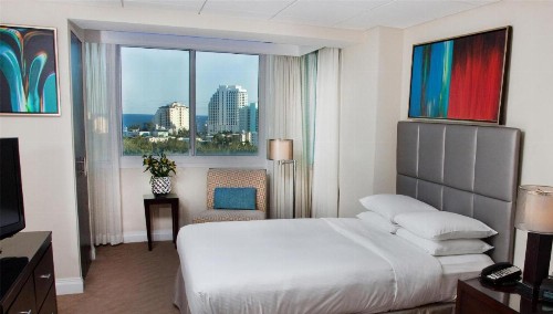 GALLERYone - a DoubleTree Suites by Hilton Hotel - image 15