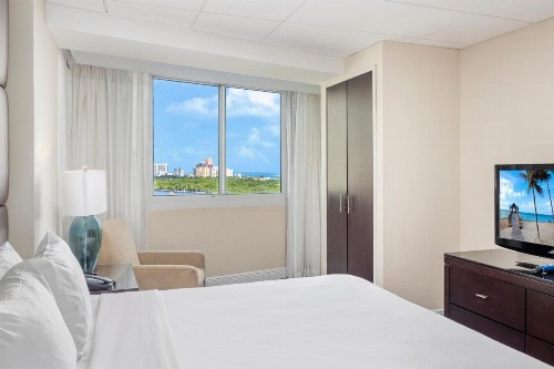 GALLERYone - a DoubleTree Suites by Hilton Hotel - image 4