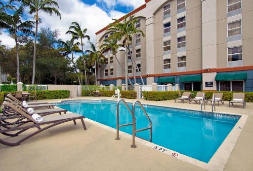 Hampton Inn Ft Lauderdale-Airport North - image 12