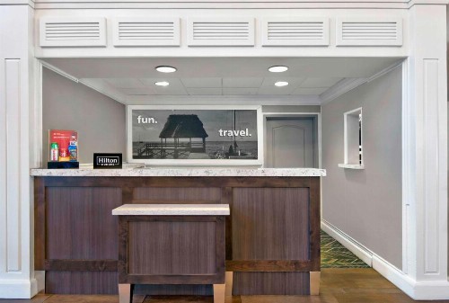 Hampton Inn Ft Lauderdale-Airport North - image 6