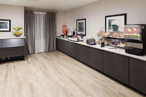 Hampton Inn Ft. Lauderdale/Downtown Las Olas Area - image 3