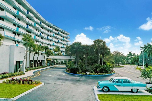 Chateau Mar Golf Resort - image 21