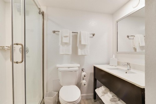 Chateau Mar Golf Resort - image 28