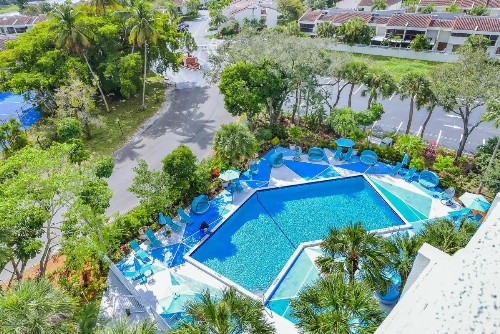 Chateau Mar Golf Resort - image 45