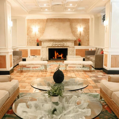 Riverside Hotel - image 35