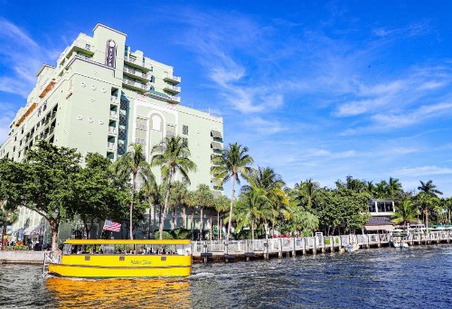 Riverside Hotel - image 6