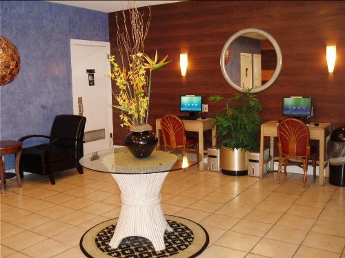 Red Carpet Inn Airport Fort Lauderdale - image 2