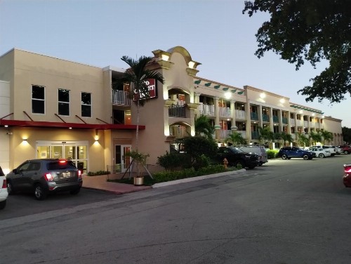 Red Carpet Inn Airport Fort Lauderdale - image 20