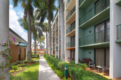 Courtyard by Marriott Fort Lauderdale East / Lauderdale-by-the-Sea - image 14