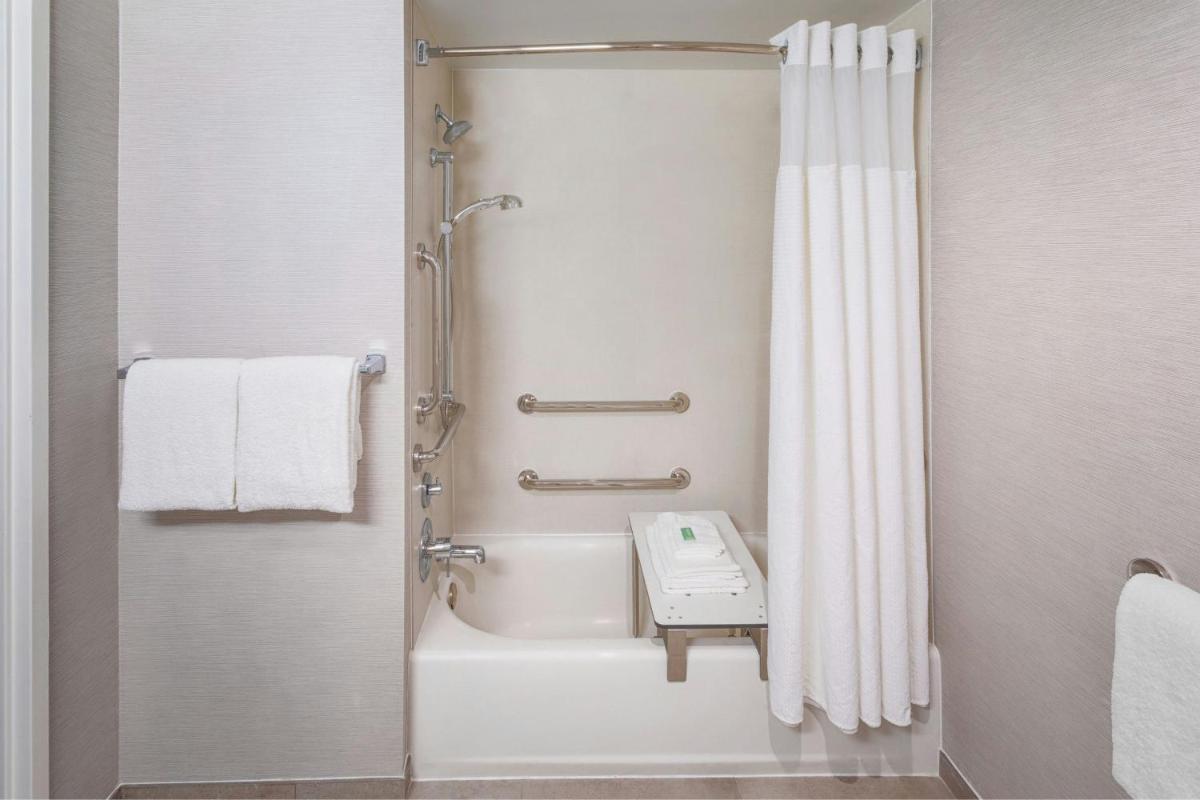 Courtyard by Marriott Fort Lauderdale East / Lauderdale-by-the-Sea - image 3