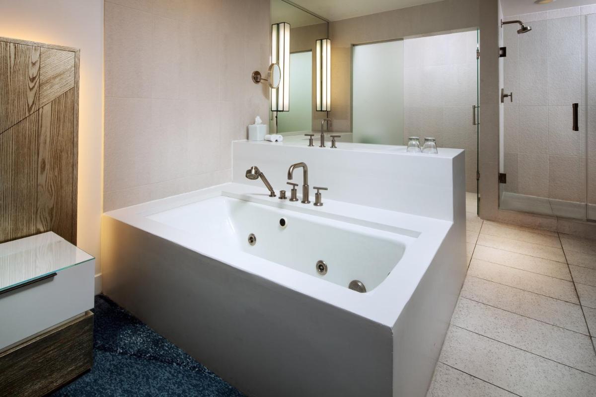 W Fort Lauderdale - image 2
