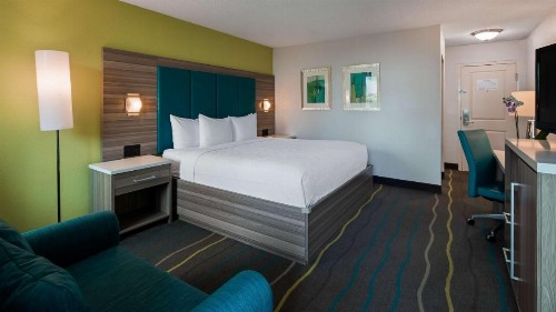 Best Western Plus Oceanside Inn - image 23