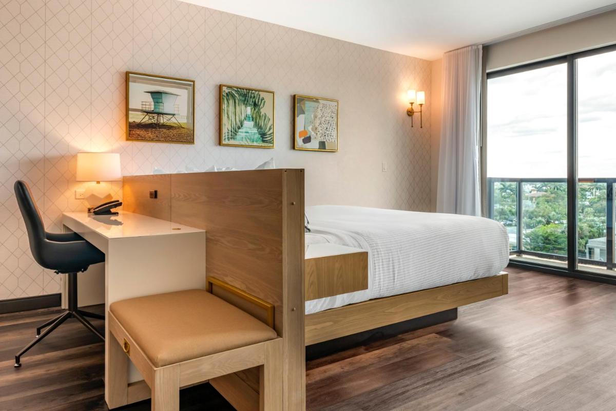 Cambria Hotel Fort Lauderdale Beach - image 2