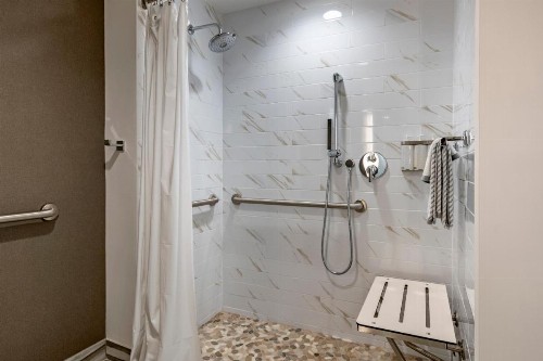 Cambria Hotel Fort Lauderdale Beach - image 4