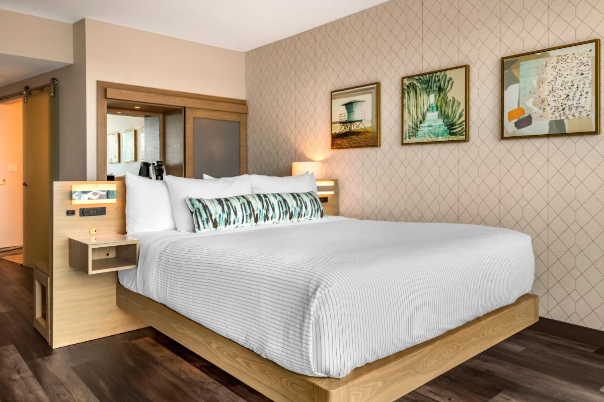 Cambria Hotel Fort Lauderdale Beach - image 6