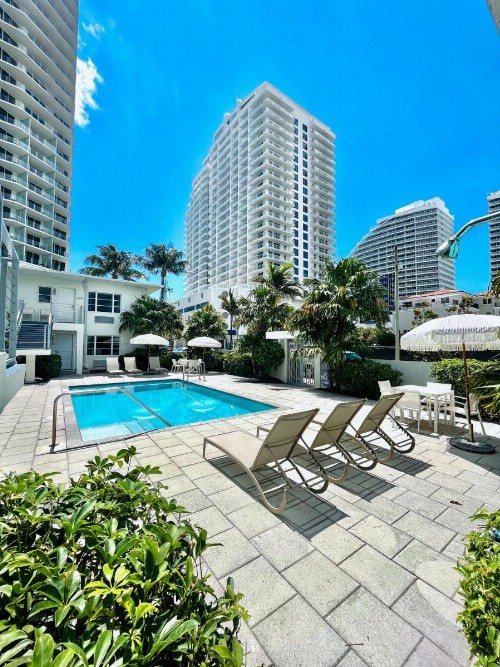 Aqua Hotel - image 16
