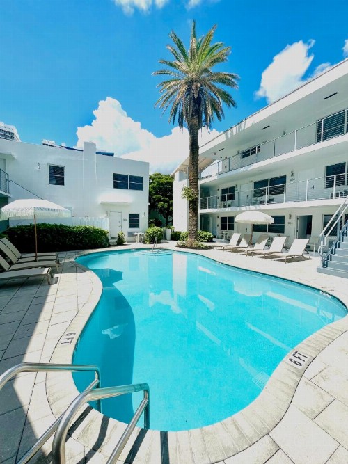 Aqua Hotel - image 34