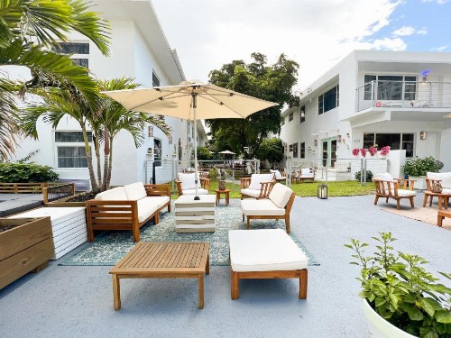 Aqua Hotel - image 36