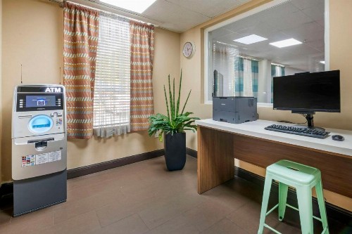Comfort Inn & Suites Fort Lauderdale West Turnpike - image 26
