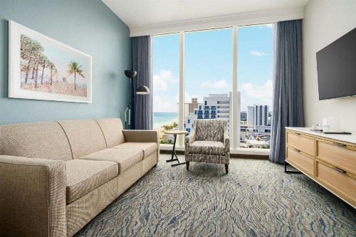 Courtyard by Marriott Fort Lauderdale Beach - image 3