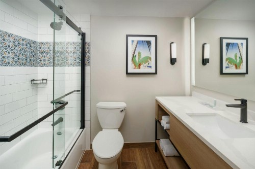 Courtyard by Marriott Fort Lauderdale Beach - image 17