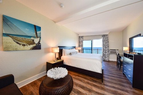 Sun Tower Hotel & Suites on the Beach - image 14