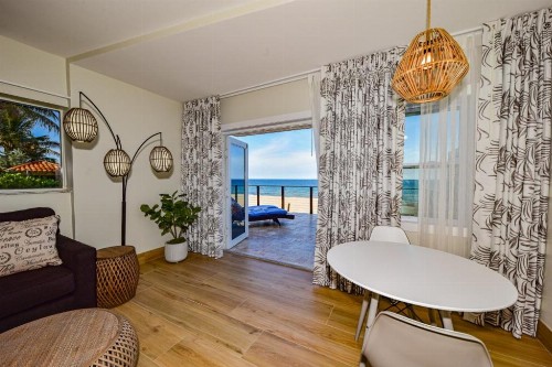 Sun Tower Hotel & Suites on the Beach - image 4